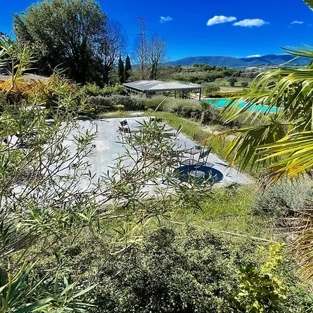 Daire Forget All Your Troubles And Relax In A Sheer Paradise Air Con Wifi Colle Umberto (Umbria)